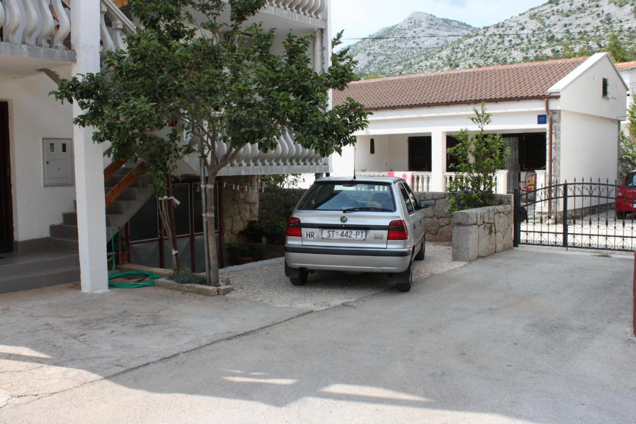 Apartments With A Parking Space Starigrad, Paklenica - 6618 Eksteriør billede